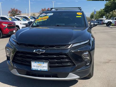 Used 2024 Chevrolet Blazer LT w/ Sound & Technology Package AWD/4WD image 2
