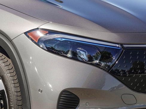 Certified 2024 Mercedes-Benz EQB 300 4MATIC image 9