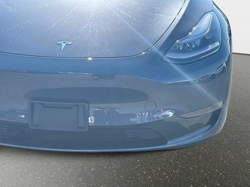 Used 2025 Tesla Model Y Long Range RWD image 9