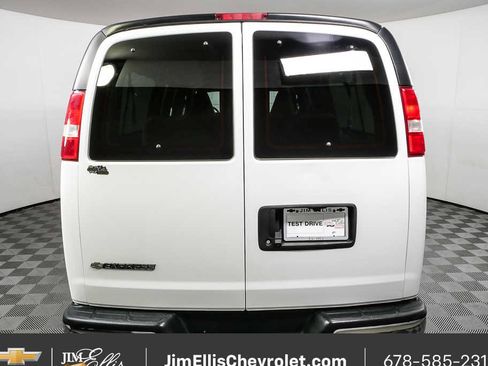 Used 2020 Chevrolet Express 3500 LT w/ LT Preferred Equipment Group RWD image 23
