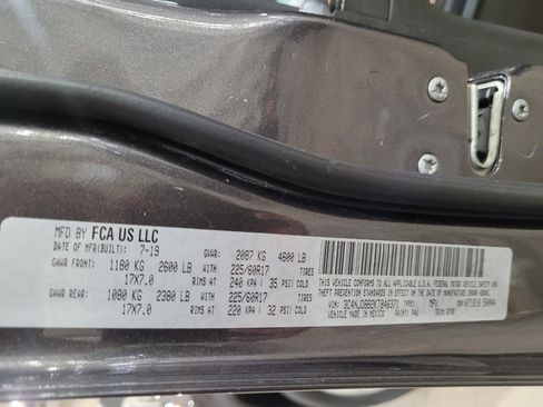 Used 2019 Jeep Compass Latitude w/ Cold Weather Group image 33