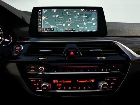 Used 2018 BMW 540i xDrive image 46