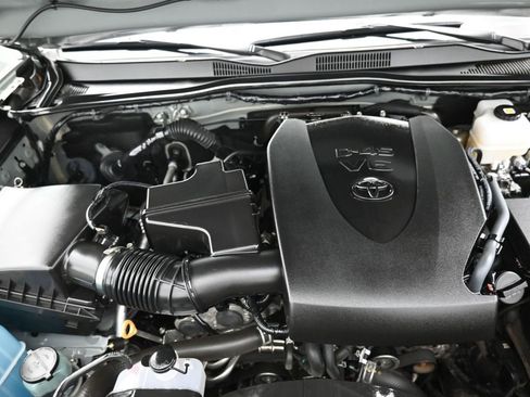 Used 2023 Toyota Tacoma TRD Off-Road image 30