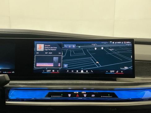 Certified 2025 BMW 760i xDrive w/ Luxury Rear Seating Package AWD/4WD image 11