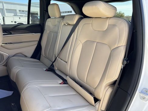 New 2026 Jeep Grand Cherokee Limited RWD image 24