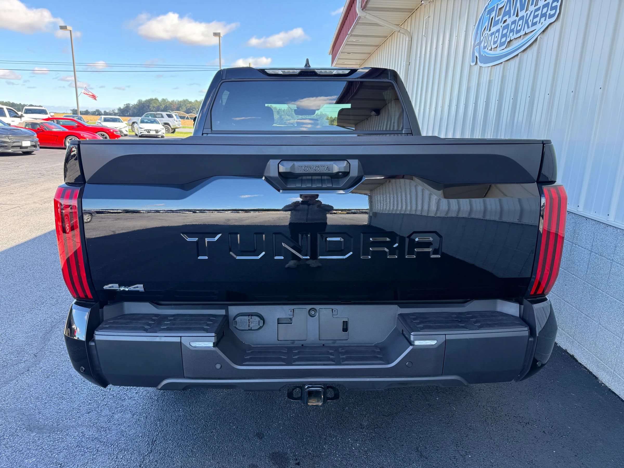 Used 2026 Toyota Tundra SR5 w/ SR5 Convenience Package AWD/4WD image 4