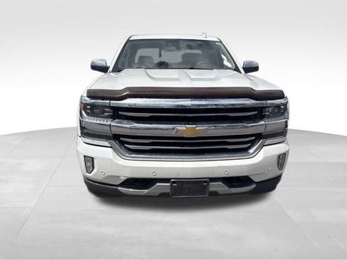 Used 2018 Chevrolet Silverado 1500 High Country AWD/4WD image 5