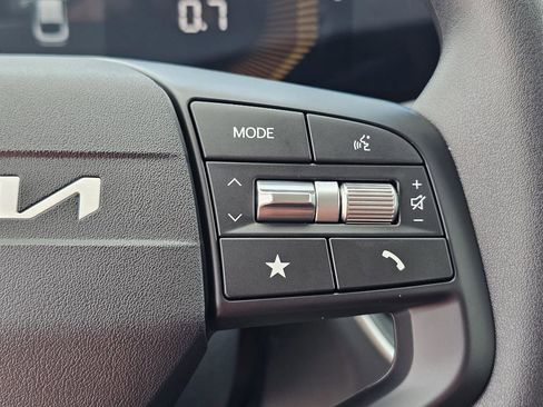 New 2025 Kia K4 LXS image 21