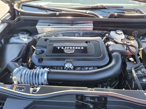 Certified 2024 Cadillac XT4 Premium Luxury image 24