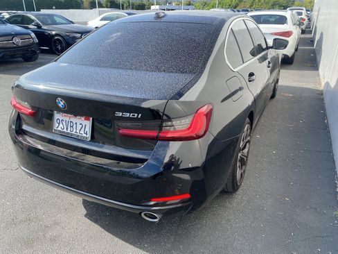 Used 2025 BMW 330i Sedan w/ Convenience Package RWD image 3