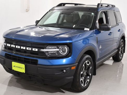 Used 2023 Ford Bronco Sport Outer Banks w/ Tech Package AWD/4WD image 2