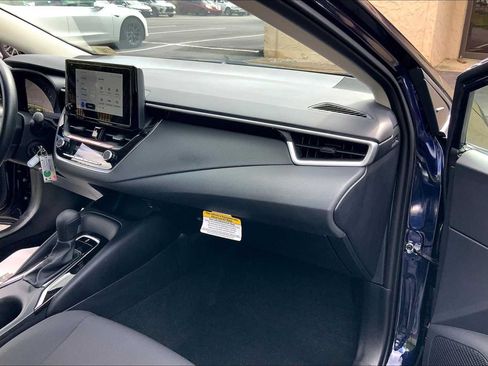 Used 2025 Toyota Corolla LE FWD image 18