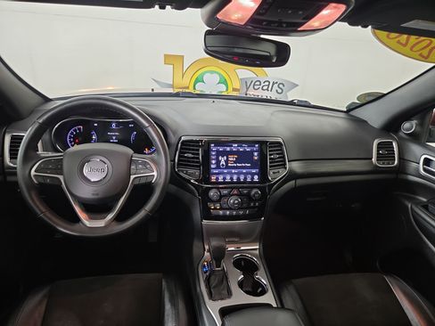 Certified 2020 Jeep Grand Cherokee Altitude AWD/4WD image 12