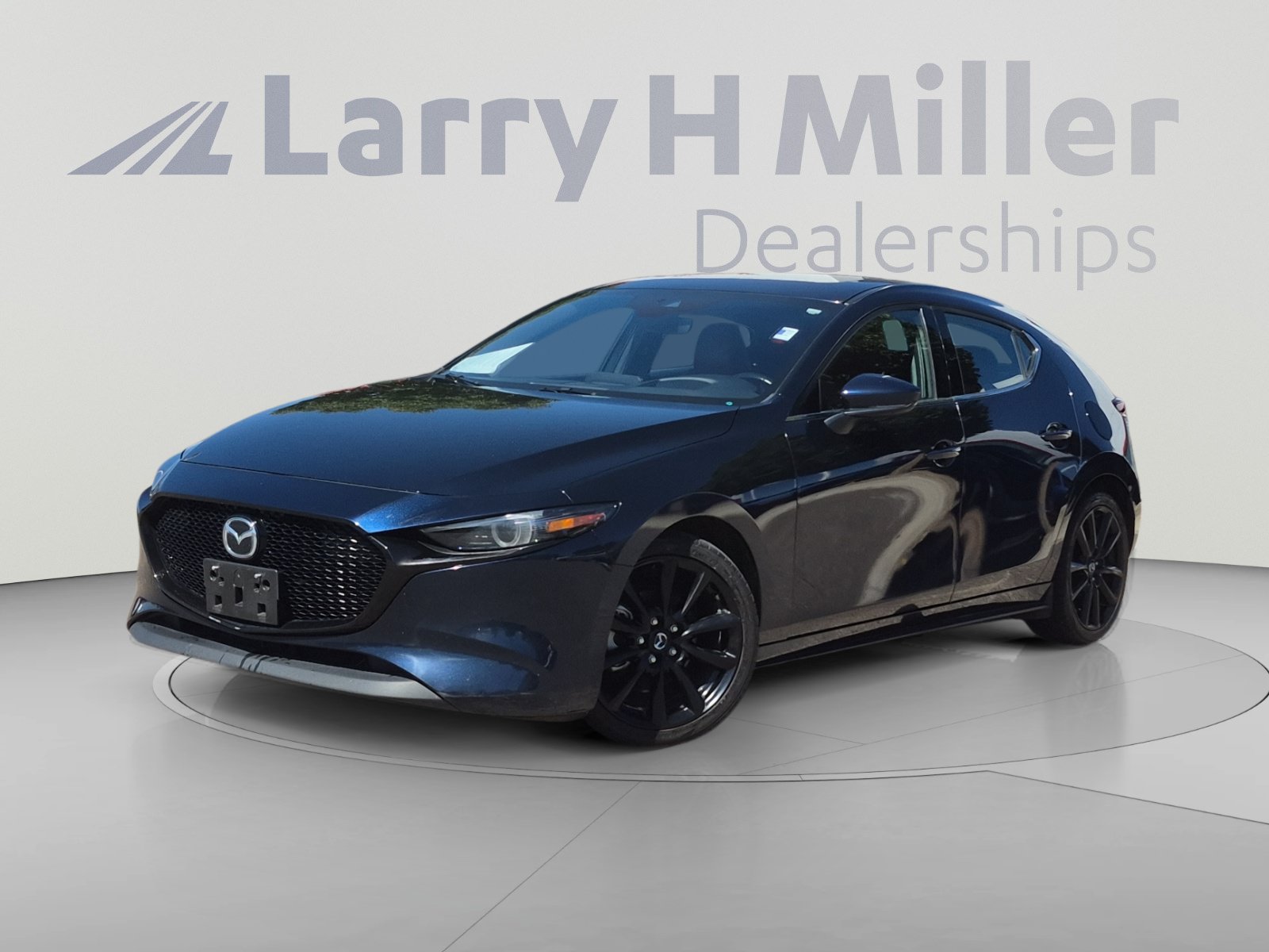 Used 2020 MAZDA MAZDA3 Hatchback w/ Premium Package FWD image 1