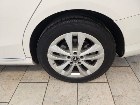 Used 2019 Mercedes-Benz C 300 4MATIC Sedan image 10