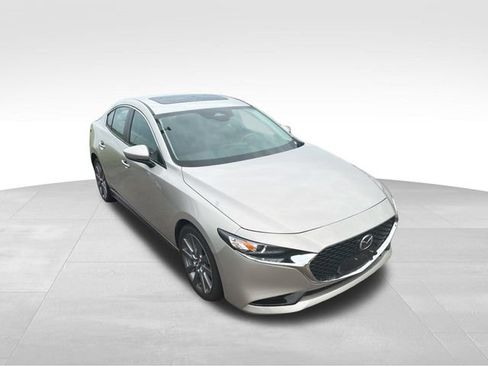 Used 2025 MAZDA MAZDA3 s FWD image 3