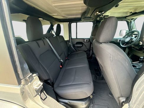 Certified 2023 Jeep Wrangler Unlimited AWD/4WD image 32