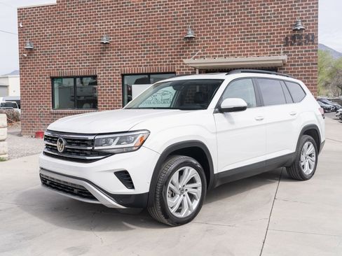 Used 2023 Volkswagen Atlas SE w/ Panoramic Sunroof Package image 1