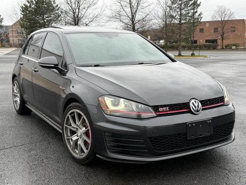 Used 2017 Volkswagen GTI SE FWD image 1