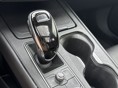 Used 2020 Cadillac XT4 Premium Luxury image 23