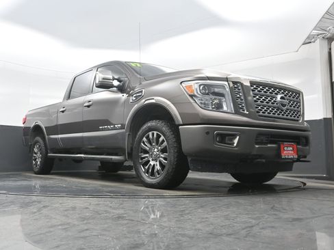 Used 2017 Nissan Titan Platinum Reserve image 32