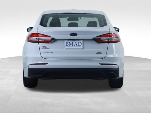 Used 2020 Ford Fusion SE FWD image 11