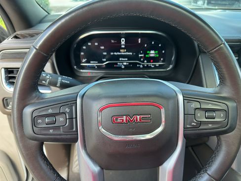 Used 2023 GMC Yukon XL SLT RWD image 24
