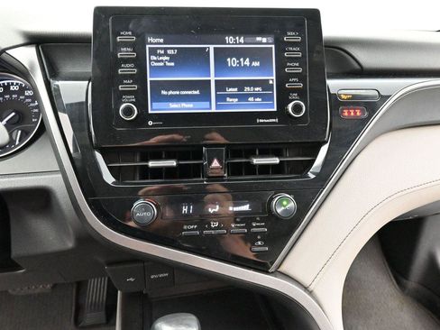 Used 2021 Toyota Camry SE FWD image 19