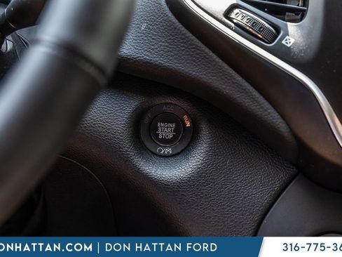 Used 2022 Jeep Cherokee Latitude Lux AWD/4WD image 15