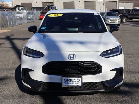 Used 2023 Honda HR-V Sport image 3