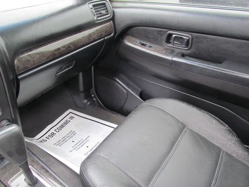Used 2004 Nissan Pathfinder LE Platinum RWD image 10
