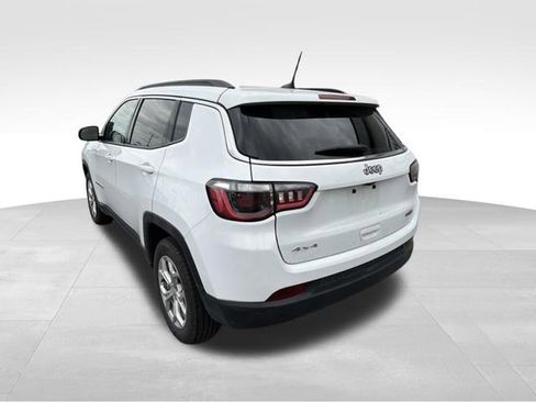 Used 2024 Jeep Compass Latitude AWD/4WD image 9