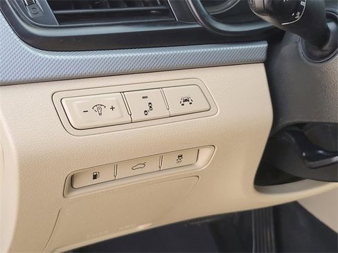 Used 2019 Hyundai Sonata SEL w/ Tech Package 02 image 18
