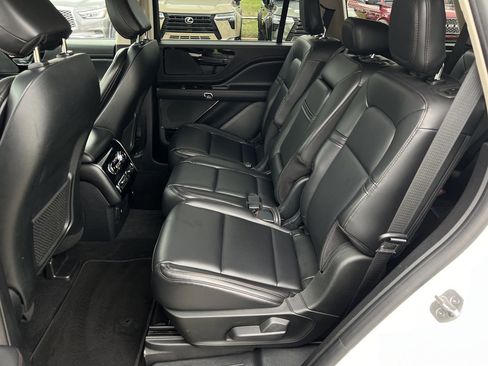 Used 2021 Lincoln Aviator Standard image 22