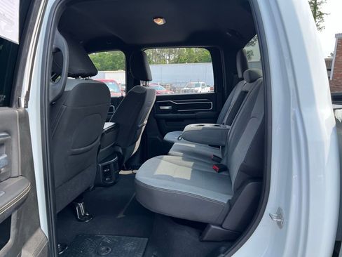 Used 2024 RAM 2500 Big Horn AWD/4WD image 16