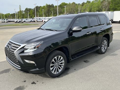 Used 2023 Lexus GX 460 Luxury w/ Accessory Package image 6