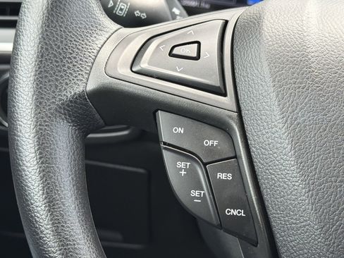 Certified 2023 Ford Edge SE w/ Black Appearance Package AWD/4WD image 11