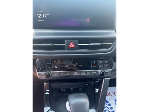 Used 2024 Kia Seltos EX FWD image 20