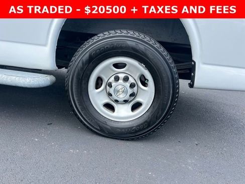 Used 2022 Chevrolet Express 2500 w/ Driver Convenience Package RWD image 10