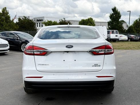 Used 2019 Ford Fusion SE FWD image 7