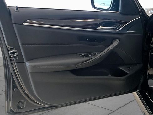 Used 2023 BMW 540i w/ M Sport Package RWD image 19
