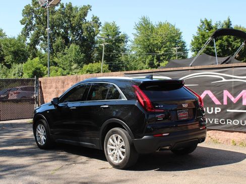 Used 2019 Cadillac XT4 Luxury w/ Cold Weather Package AWD/4WD image 3
