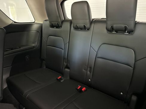 New 2026 Nissan Pathfinder SL AWD/4WD image 14