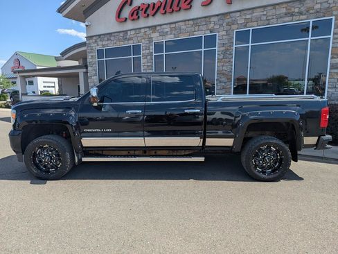Used 2018 GMC Sierra 3500 Denali w/ Duramax Plus Package AWD/4WD image 2