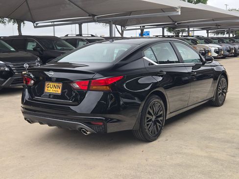 New 2026 Nissan Altima 2.5 SV FWD image 3