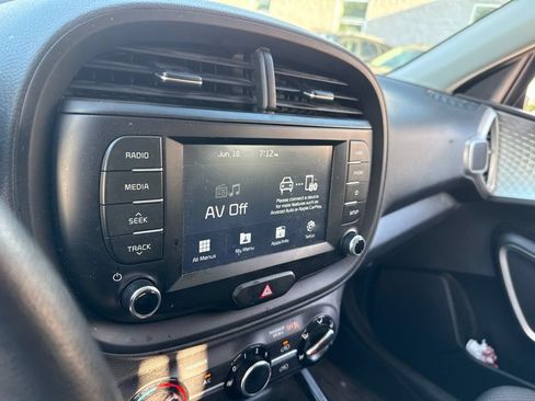 Used 2020 Kia Soul LX FWD image 5