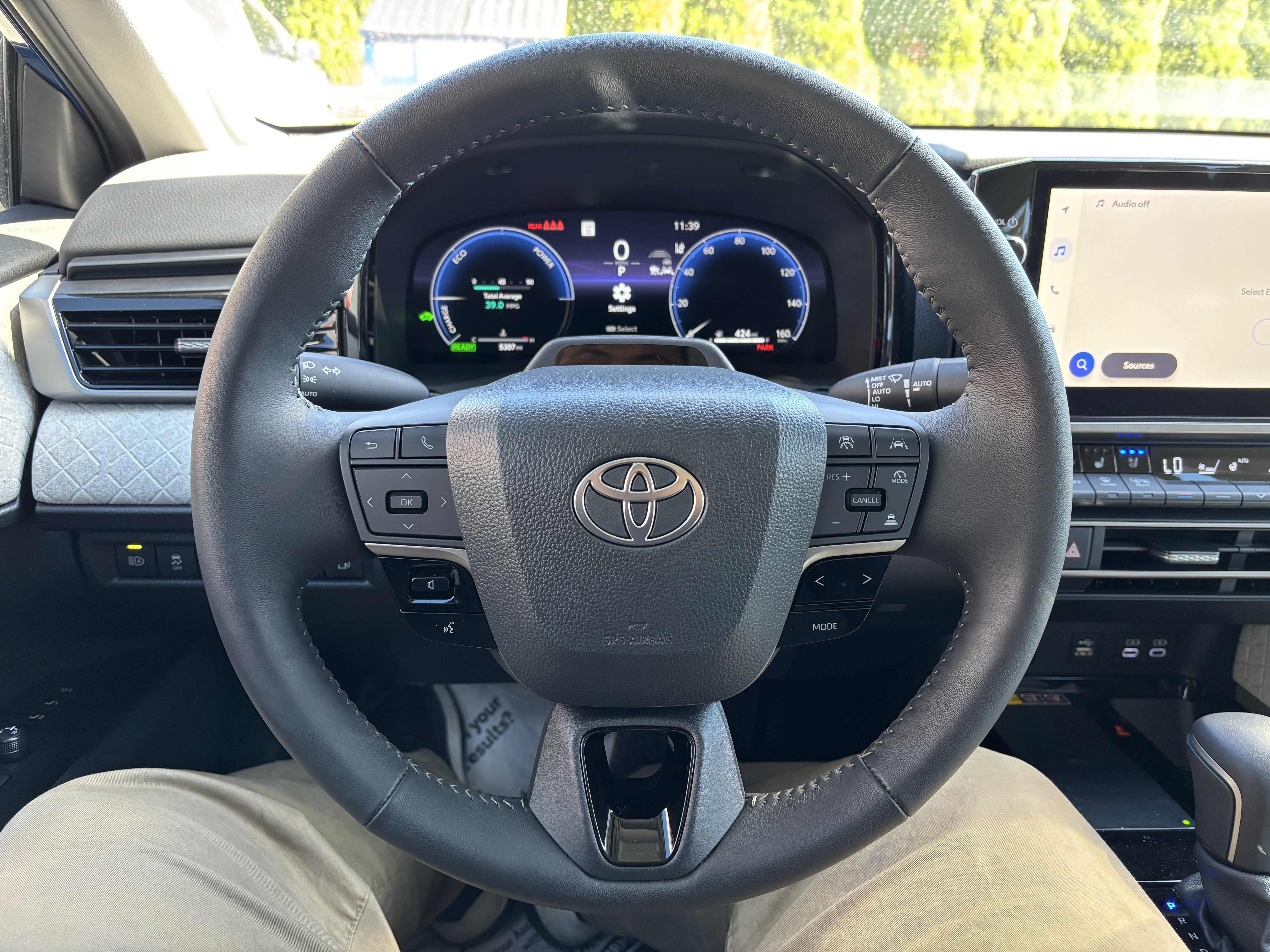Used 2026 Toyota Camry XLE w/ Premium Plus Package FWD image 18