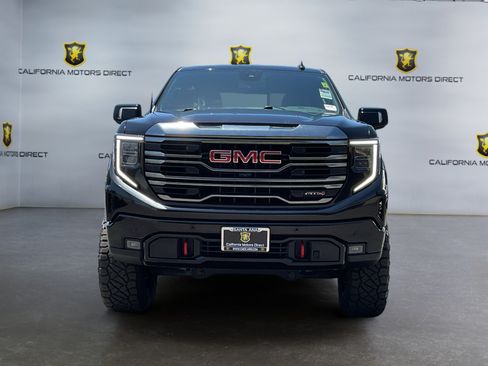 Used 2022 GMC Sierra 1500 AT4 w/ AT4 Premium Package AWD/4WD image 2