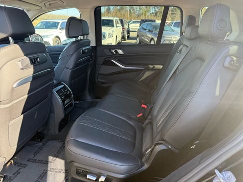 Used 2023 BMW X7 xDrive40i image 17