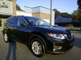 Used 2018 Nissan Rogue SV image 4